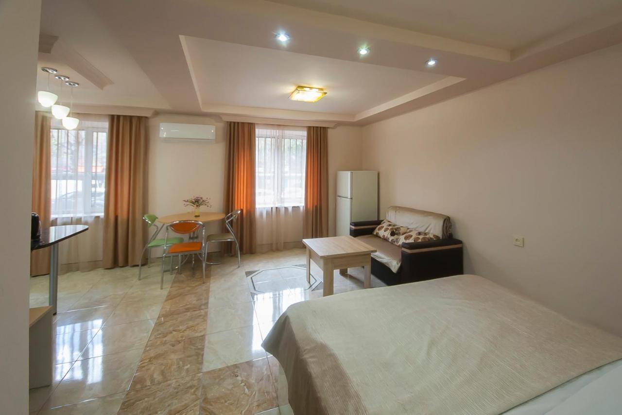 Studio On Papazyan 12 Ереван Экстерьер фото